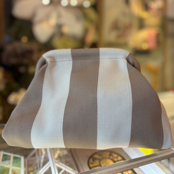 Clutch - Sand - Grå Stribet