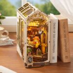 Bogstøtte - DIY Hus - Holiday Cafe