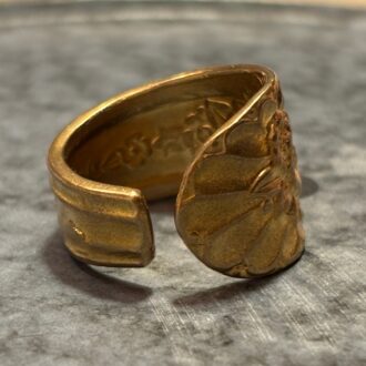 Ring - Blomster - Guldfarvet